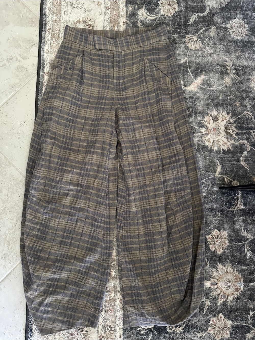 Free People Tegan Barrel Wide Leg Plaid Trousers - Picture 5 of 11